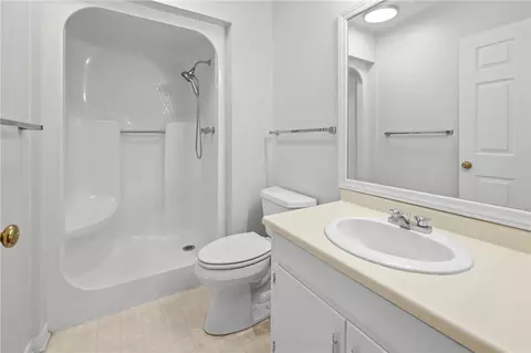 Bath - 312 Downs Blvd, Clemson, SC 29631 photo 3 of 3