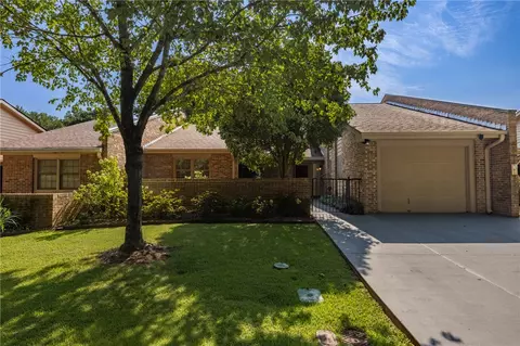 Exterior - 312 Downs Blvd, Clemson, SC 29631 photo 10 of 11