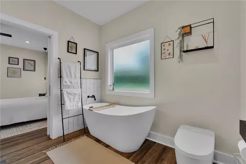 Bath - 1817 Welcome Rd, Williamston, SC 29697 photo 2 of 3