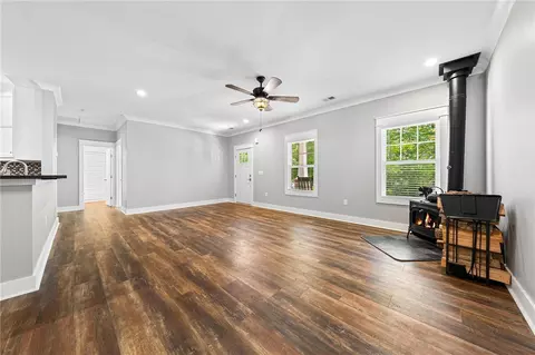 Living - 195 Centurion Ln, Pickens, SC 29671 photo 3 of 4