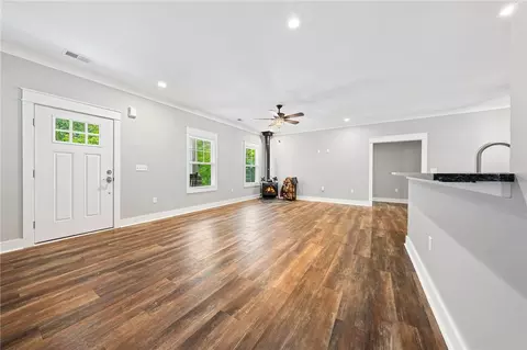 Living - 195 Centurion Ln, Pickens, SC 29671 photo 2 of 4