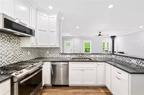 Kitchen - 195 Centurion Ln, Pickens, SC 29671 photo 4 of 4