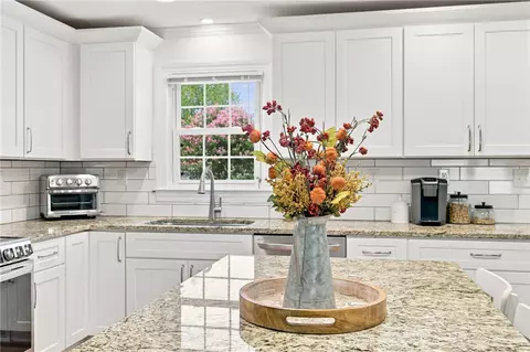 Kitchen - 204 Sylvia Rd, Easley, SC 29642 photo 6 of 6
