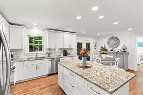 Kitchen - 204 Sylvia Rd, Easley, SC 29642 photo 5 of 6