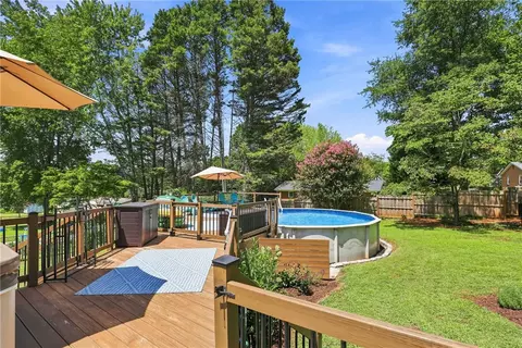 Exterior - 204 Sylvia Rd, Easley, SC 29642 photo 5 of 9