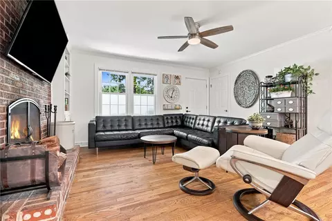 Living - 204 Sylvia Rd, Easley, SC 29642 photo 3 of 3