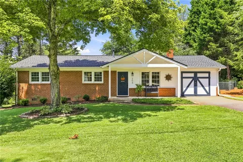 Exterior - 204 Sylvia Rd, Easley, SC 29642 photo 2 of 9