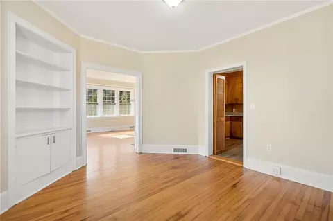 Living - 23 Gilmer Dr, Anderson, SC 29621 photo 6 of 6