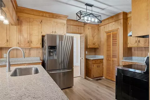 Kitchen - 23 Gilmer Dr, Anderson, SC 29621 photo 2 of 3