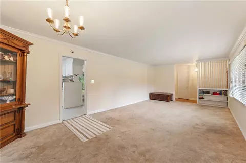 Living - 2807 Bellview Rd, Anderson, SC 29621 photo 2 of 4