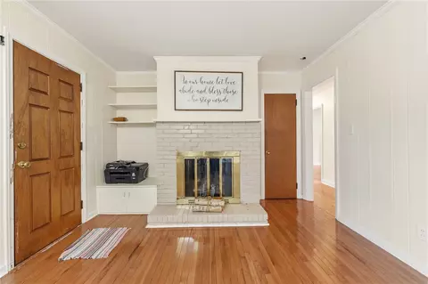Living - 2807 Bellview Rd, Anderson, SC 29621 photo 4 of 4