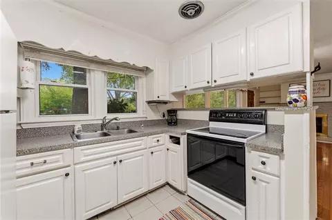 Kitchen - 2807 Bellview Rd, Anderson, SC 29621 photo 2 of 3