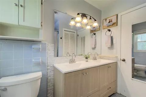 Bath - 303 Mill St, Williamston, SC 29697 photo 4 of 4
