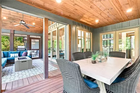 Exterior - 312 S Cove Rd, Sunset, SC 29685 photo 4 of 9