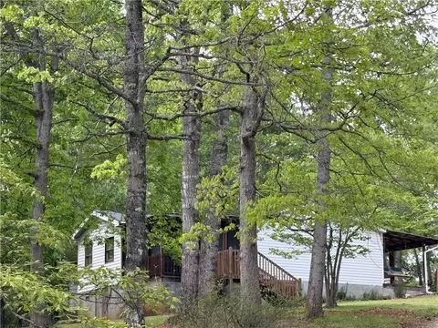 155 Hickory Rdg, Mountain Rest, SC 29664