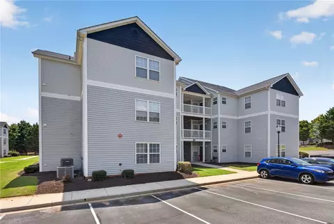 146 University Village Dr, Central, SC 29630