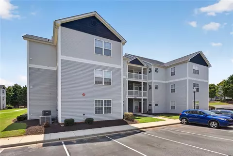 146 University Village Dr, Central, SC 29630