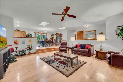 Living - 103 Colleton Ct, Clemson, SC 29631 photo 4 of 4