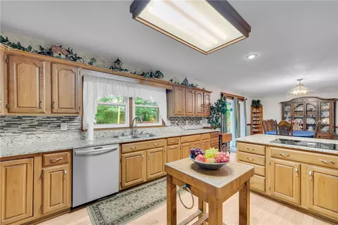Kitchen - 103 Colleton Ct, Clemson, SC 29631 photo 5 of 5
