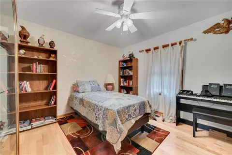 Bedroom - 103 Colleton Ct, Clemson, SC 29631 photo 5 of 8