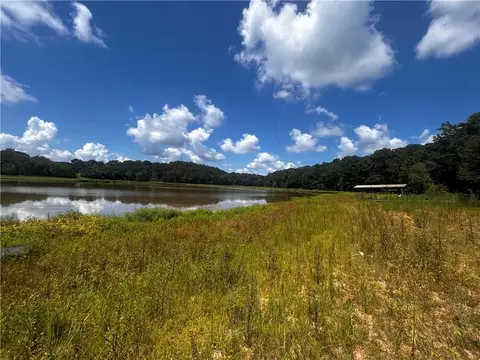 112 Beaver Ln, Townville, SC 29689