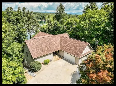 932 Bay Ridge Dr, Salem, SC 29676