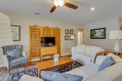 Living - 308 Downs Blvd, Clemson, SC 29631 photo 2 of 5