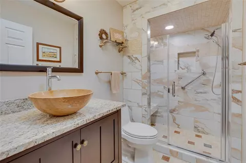Bath - 308 Downs Blvd, Clemson, SC 29631 photo 2 of 4