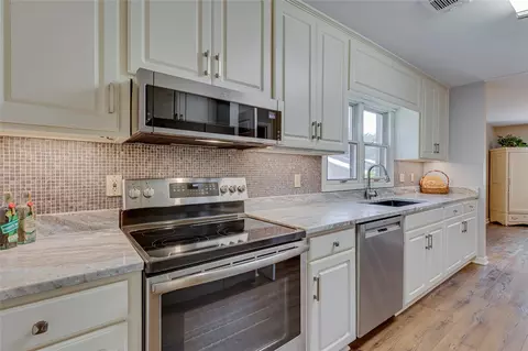 Kitchen - 308 Downs Blvd, Clemson, SC 29631 photo 2 of 6