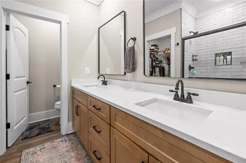 Bath - 322 Thompson St, Pendleton, SC 29670 photo 2 of 2
