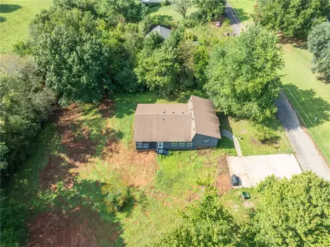View/Area - 166 Mcjunkin Dr, Pickens, SC 29671 photo 2 of 12