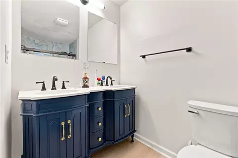 Bath - 166 Mcjunkin Dr, Pickens, SC 29671 photo 2 of 3