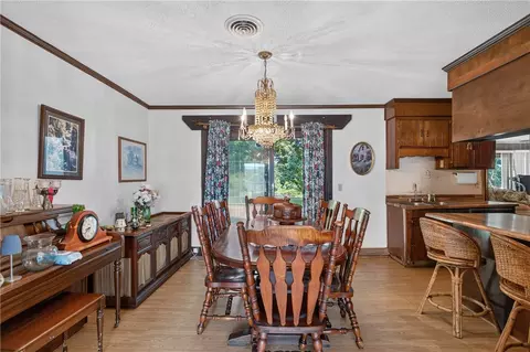 Dining - 1719 Old Central Rd, Central, SC 29630 photo 1 of 2
