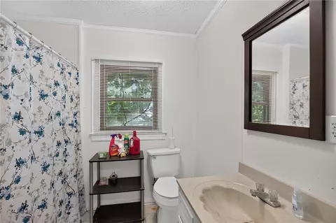 Bath - 1719 Old Central Rd, Central, SC 29630 photo 1 of 2