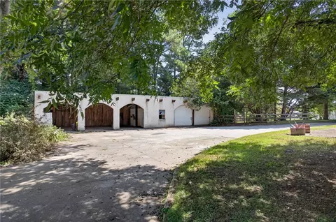 Exterior - 1719 Old Central Rd, Central, SC 29630 photo 11 of 13