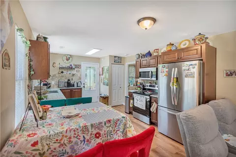 Kitchen - 1002 Overbrook Dr, Seneca, SC 29678 photo 2 of 2