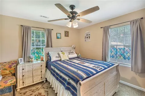 Bedroom - 1002 Overbrook Dr, Seneca, SC 29678 photo 2 of 4