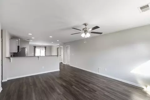 Living - 229 Maple Grove Rd, Seneca, SC 29678 photo 2 of 5
