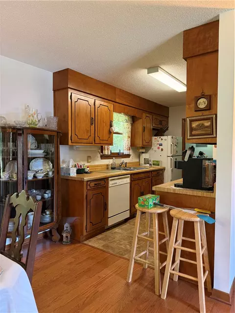 Kitchen - 407 Seawright Dr, Pendleton, SC 29670 photo 2 of 2