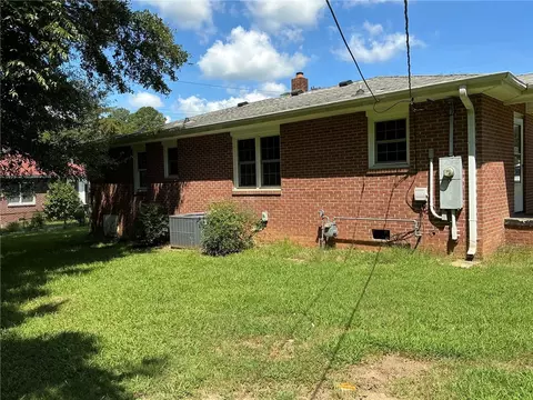Exterior - 609 W Geer St, Honea Path, SC 29654 photo 2 of 2