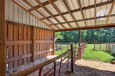 Exterior - 218 Justin Dr, Walhalla, SC 29691 photo 15 of 23