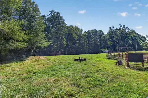 Exterior - 218 Justin Dr, Walhalla, SC 29691 photo 17 of 23