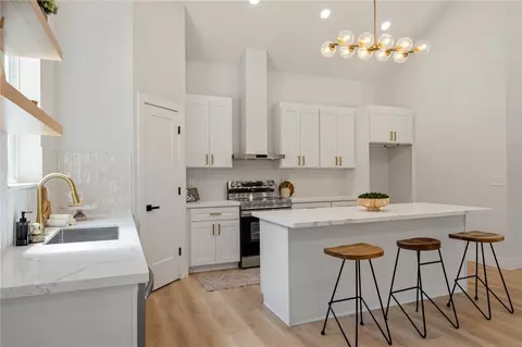 Kitchen - 103 Sitton Rd, Easley, SC 29642 photo 4 of 8