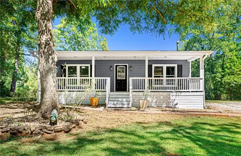 415 Lillians Dr, Salem, SC 29676