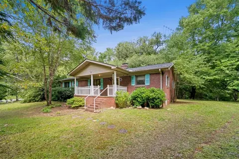 825 Chattooga Ridge Rd, Mountain Rest, SC 29664