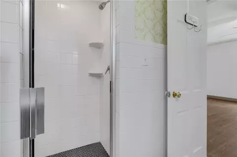 Bath - 111 Mountain View Dr, Easley, SC 29640 photo 8 of 8