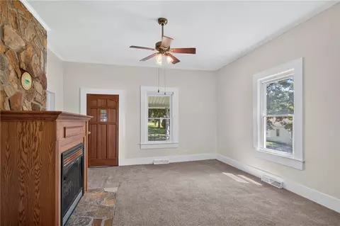 Living - 418 Gerber St, Walhalla, SC 29691 photo 1 of 5