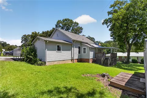 Exterior - 418 Gerber St, Walhalla, SC 29691 photo 9 of 10