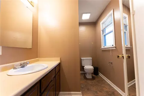 Bath - 117 Shaftsbury Rd, Clemson, SC 29631 photo 1 of 6