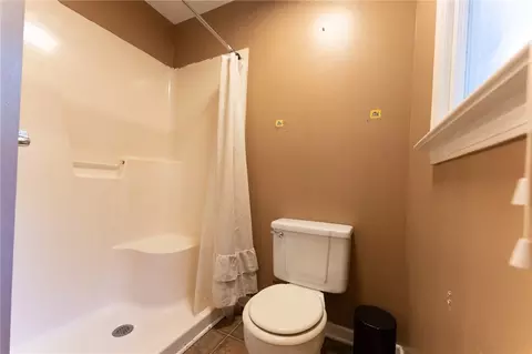 Bath - 117 Shaftsbury Rd, Clemson, SC 29631 photo 3 of 6